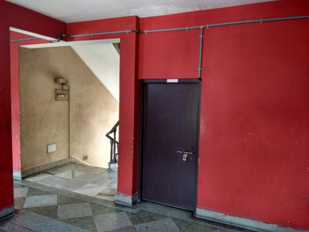Renu Guest House Калькутта Экстерьер фото